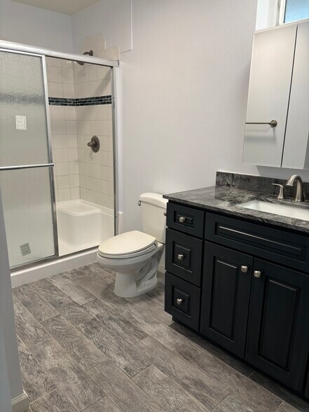 Master Bathroom - 1249 E Bastanchury Rd