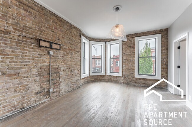 Primary Photo - 3237 W Armitage Ave