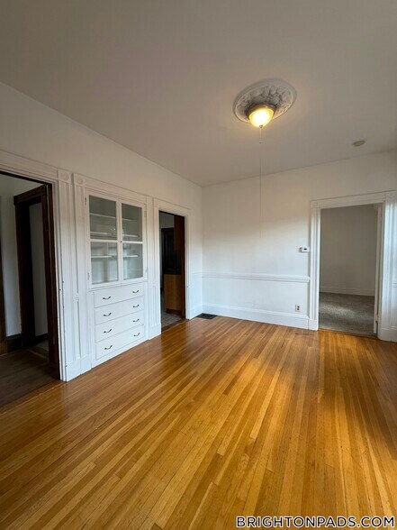 Building Photo - 32 Etna St