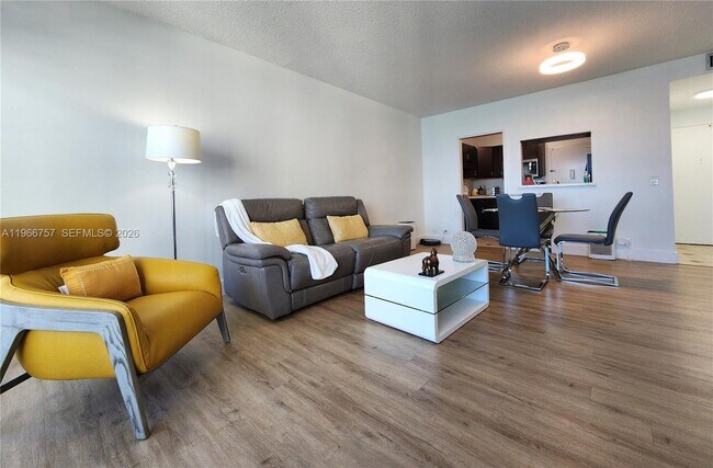 Building Photo - 3505 S Ocean Dr