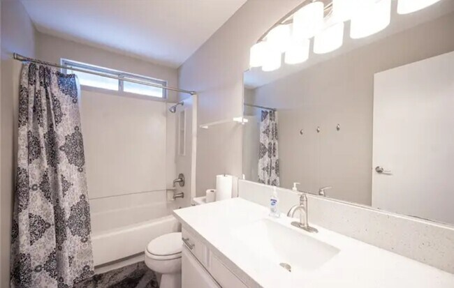 Building Photo - 3095 S Quantana Way