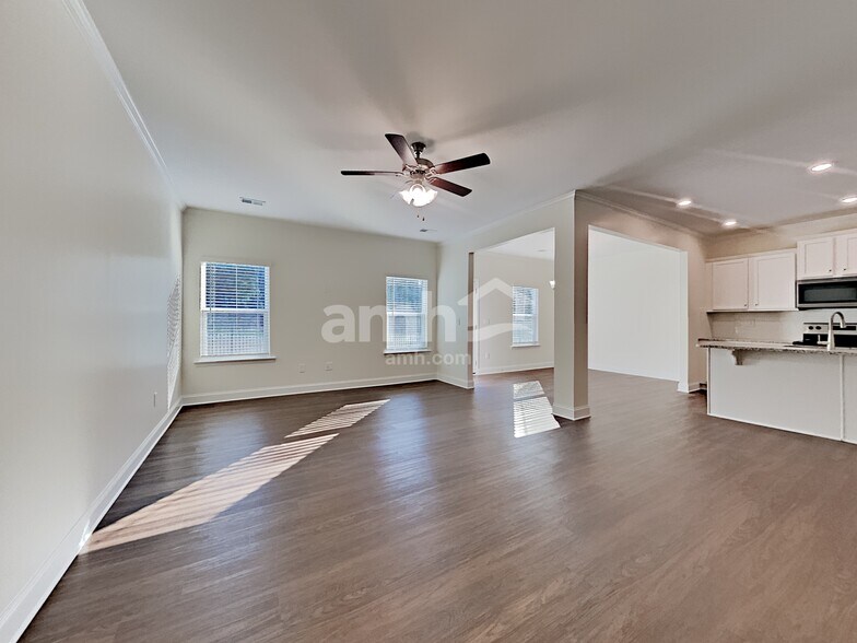 Building Photo - 581 Woodall Rd