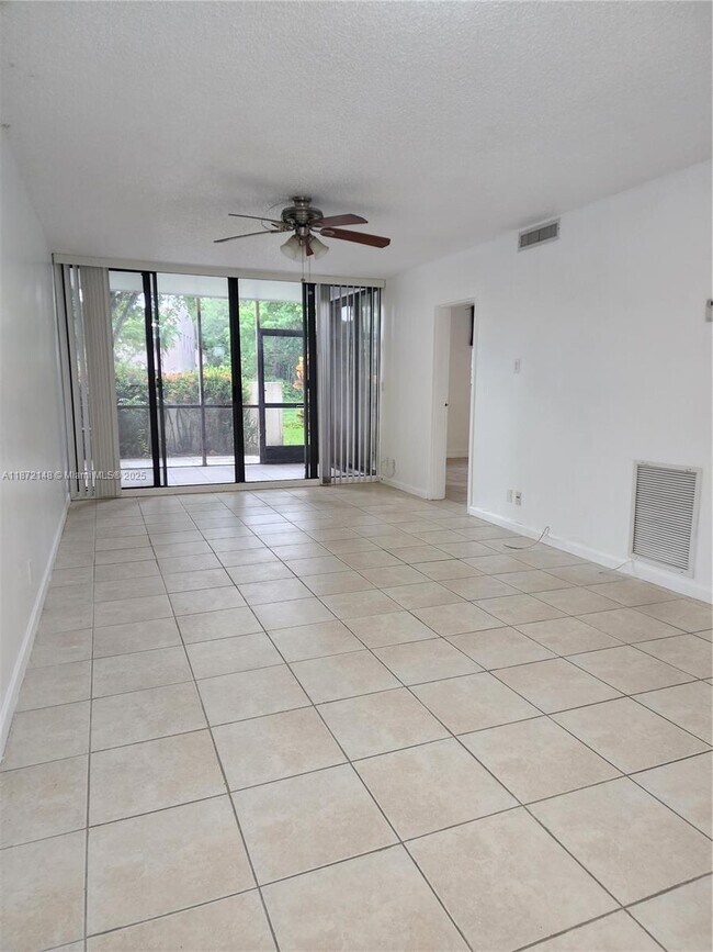 Building Photo - 8441 Forest Hills Dr