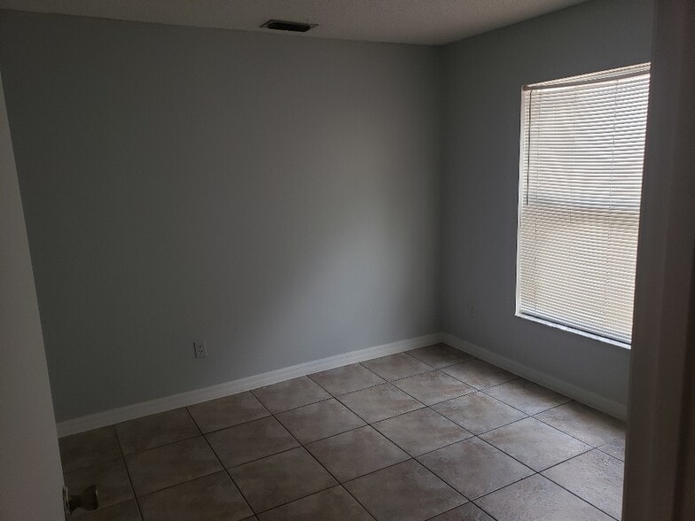 Bedroom 3 - 9326 Bud Wood St