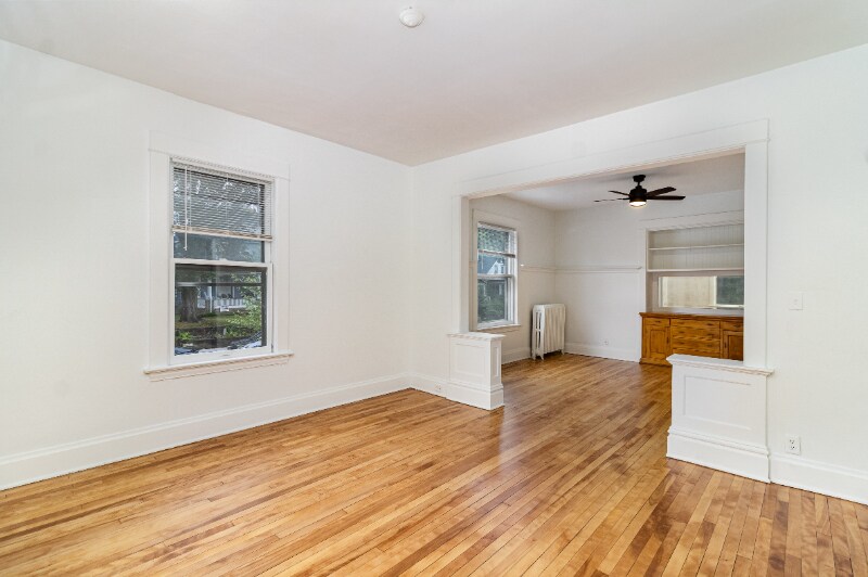 Building Photo - 822 W 35th St