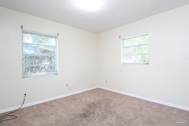 Building Photo - 106 St Regis Dr