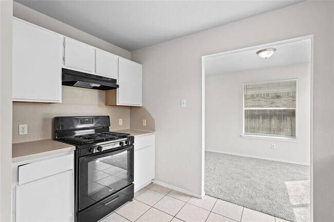 Building Photo - 993 Shelton Ln