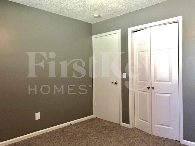 Building Photo - 10812 Carrington Ct