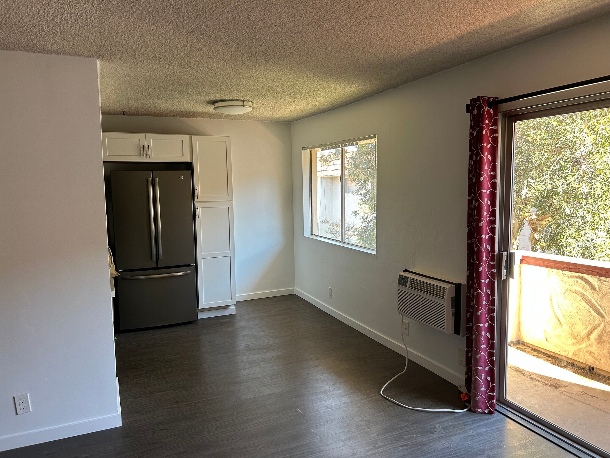 Dining Area - 8609 Lake Murray Blvd