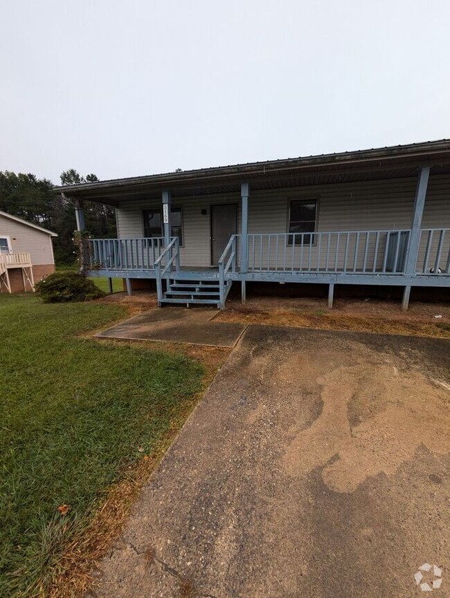 Building Photo - 2BD/1BA End Unit at Ponderosa in Conover, NC