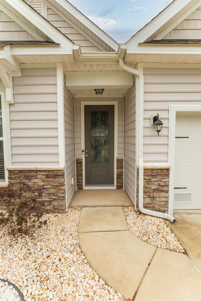 Building Photo - 149 Laurel Hill Pl