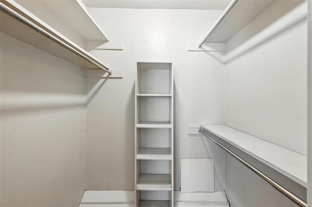 Building Photo - 4524 Amesbury Dr