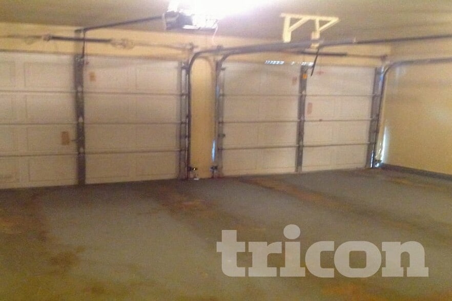 Building Photo - 5513 Galaxie Rd