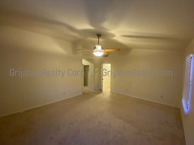 Building Photo - Amazing 5 BD, 3 BA House + Pool! This Oro Valley home has everything! (Lambert/La Canada)