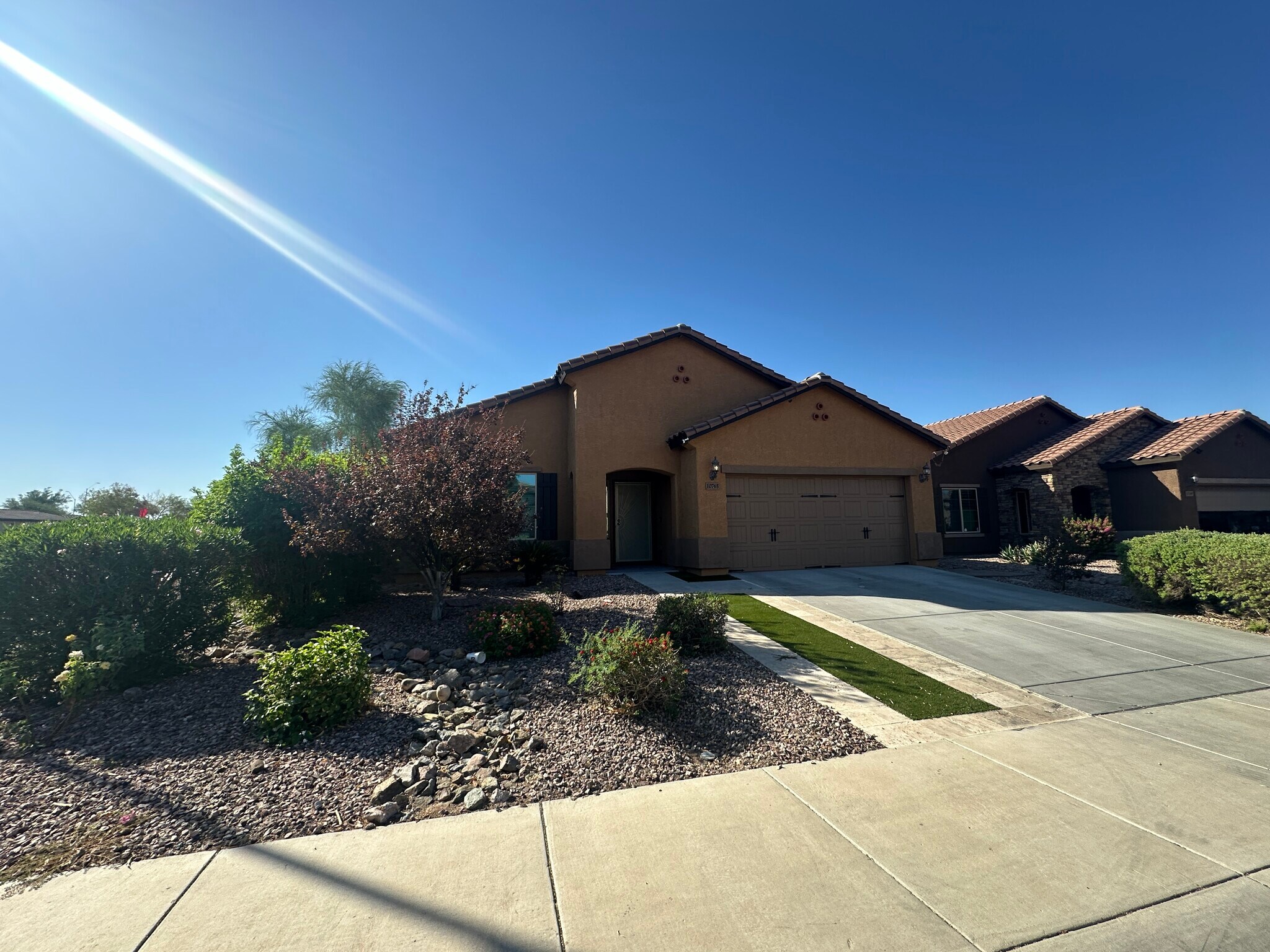Building Photo - 10765 W Avenida del Rey