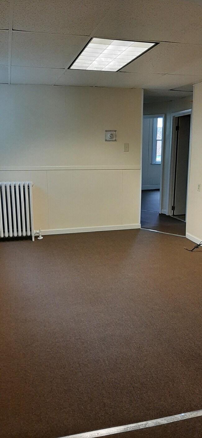 Living room - 1906 5th Ave