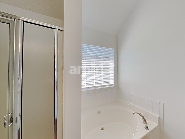 Building Photo - 949 Durham Way