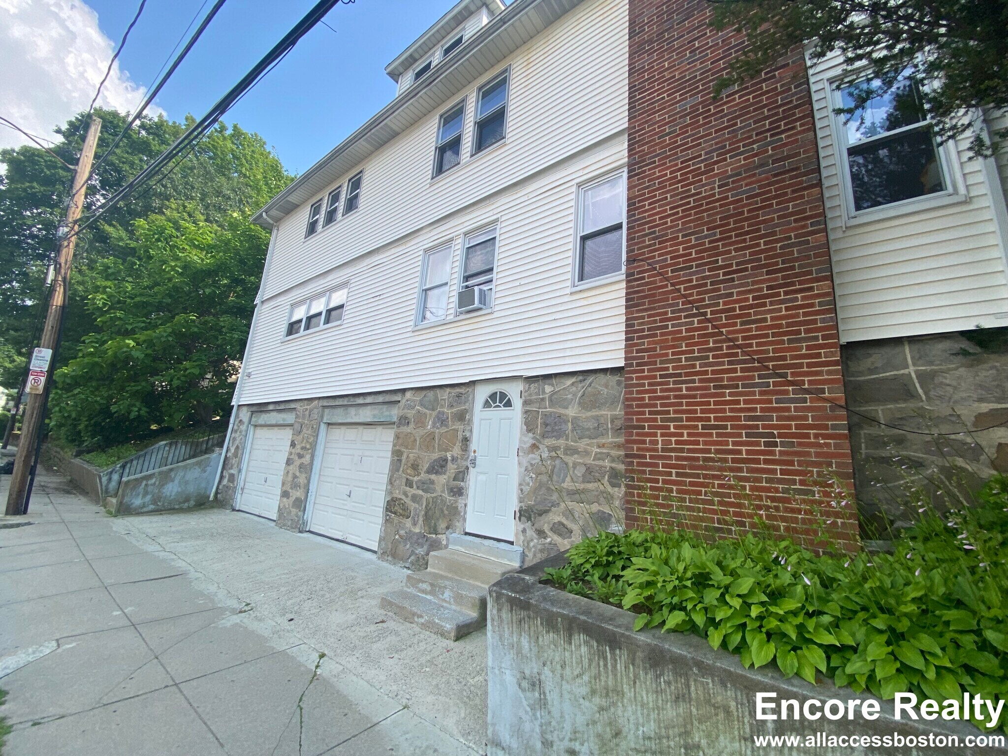 Building Photo - 288 Foster St