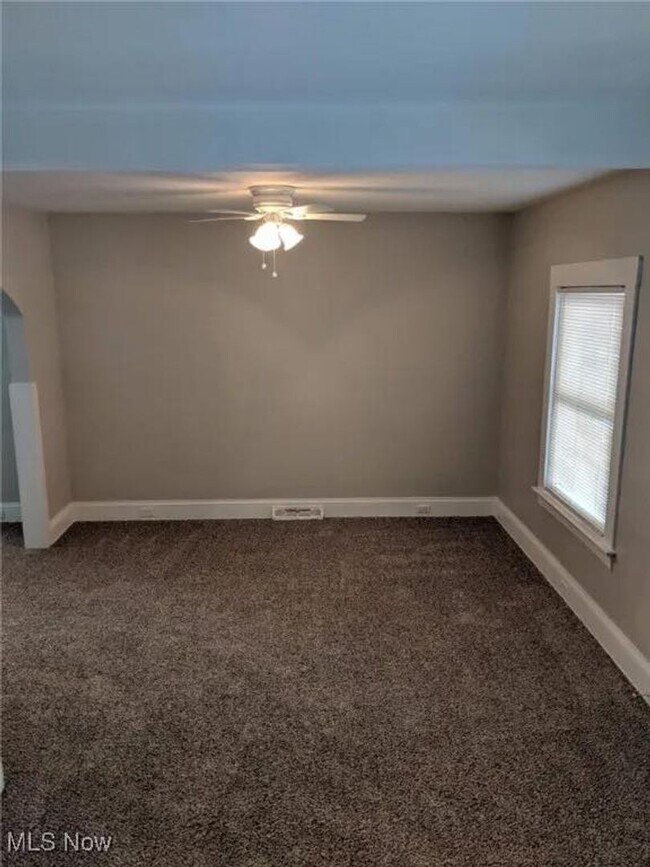 Building Photo - 3 BD / 2 BA House for Rent- Cleveland