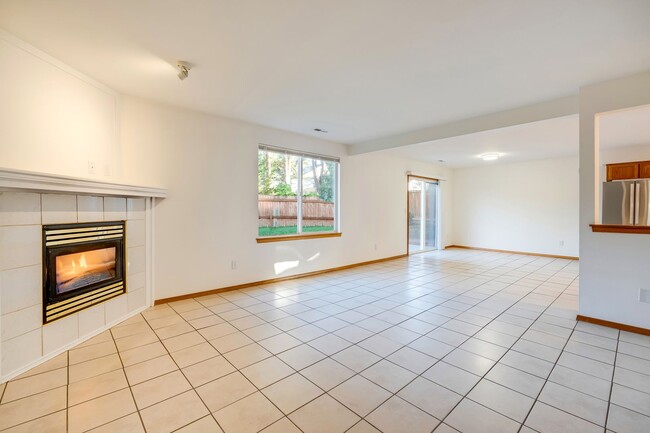 Building Photo - Modern Comfort in Silver Lake | 3-Bed, 2.5-Bath Home