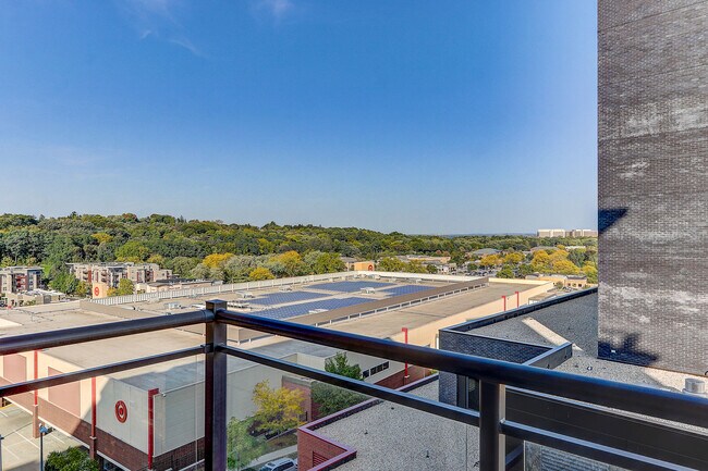 balcony - 625 N Segoe Rd