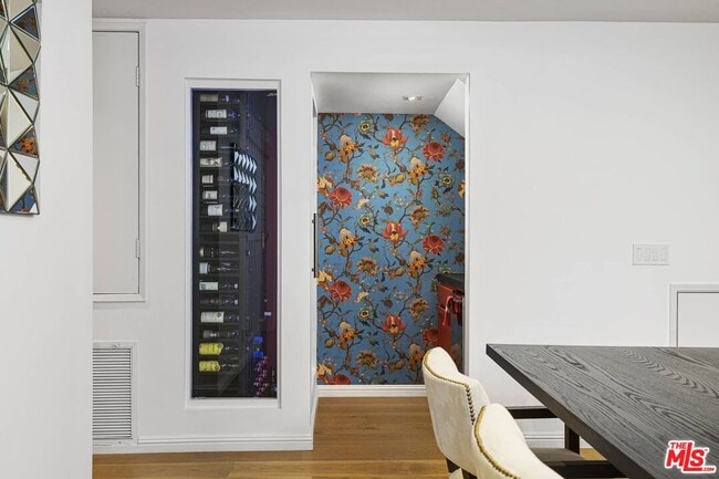 Building Photo - 2237 Century Hill