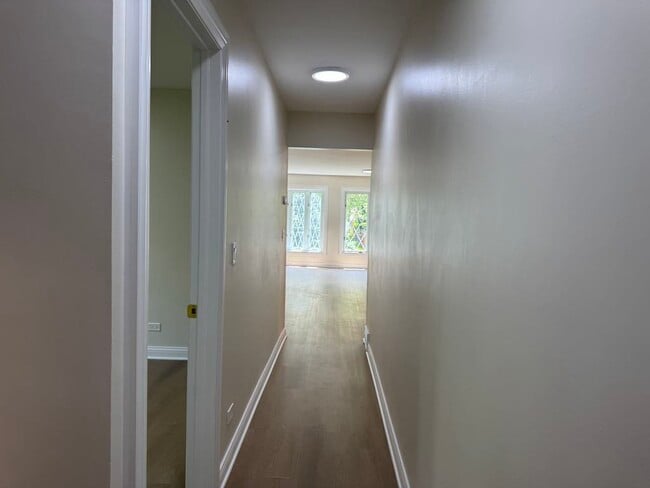 Building Photo - 434 Galahad Rd