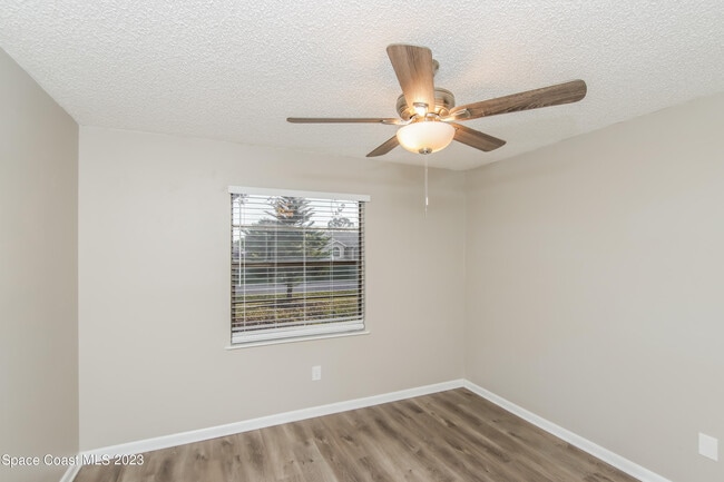 Building Photo - 977 Beacon St NW