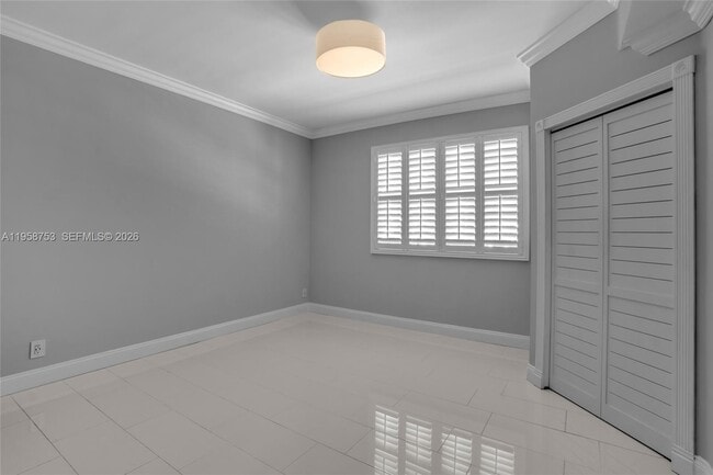 Building Photo - 1231 Sorrento Dr