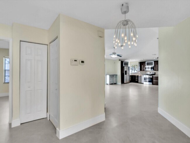 Building Photo - 13400 NW 5th Ct