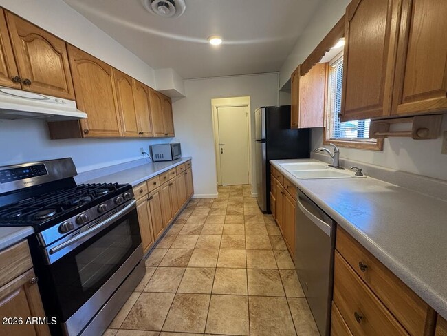 Building Photo - 4664 Citadel Dr