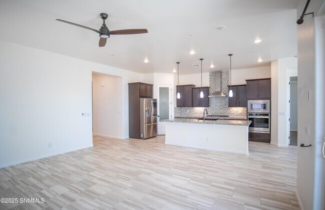 Building Photo - 3718 Golden Echo Lp