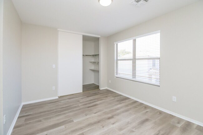 Building Photo - 2267 E 35th Ave