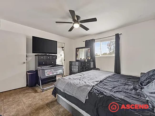 Building Photo - Pet-Friendly 3 Bed, 2 Bath Near Bakersfiel...