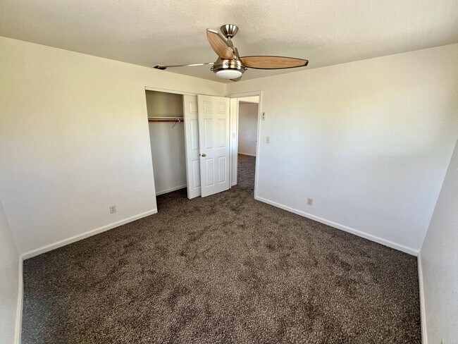 Building Photo - 4 Bedroom in North West Reno