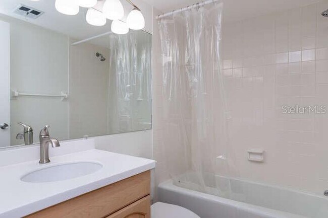 Building Photo - 1361 Snell Isle Blvd NE