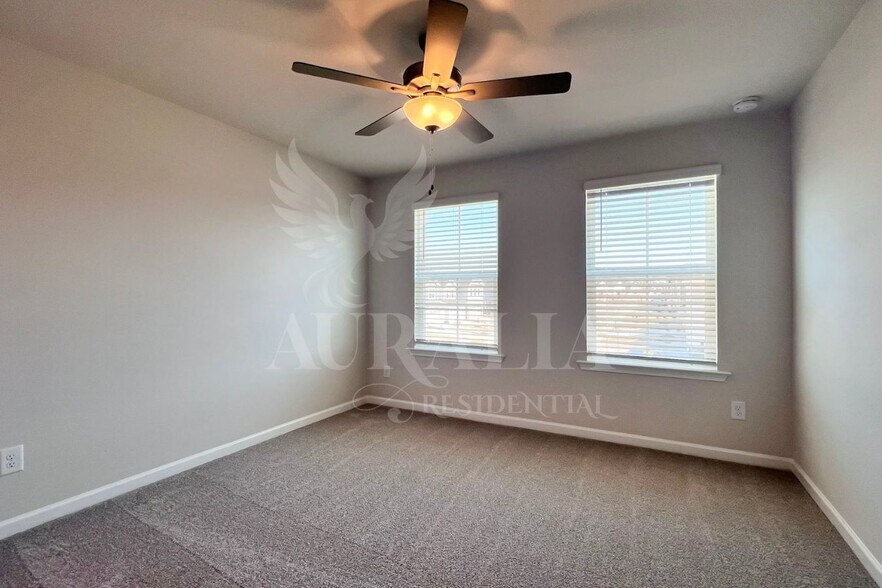 Building Photo - 183 Anise Ln