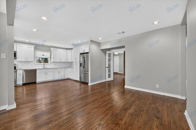 Building Photo - 4727 Wateka Dr
