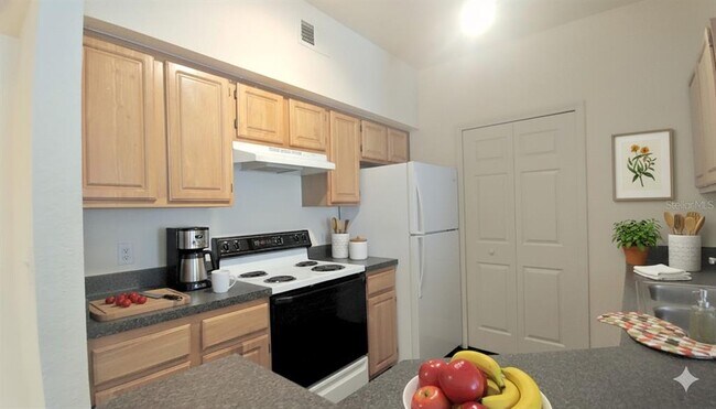 Building Photo - 6025 Westgate Dr