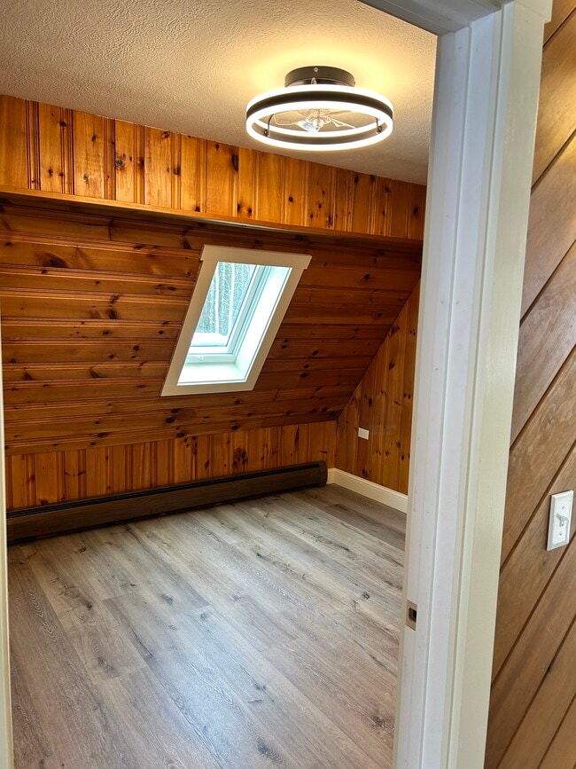 Building Photo - 169 Log Cabin Rd