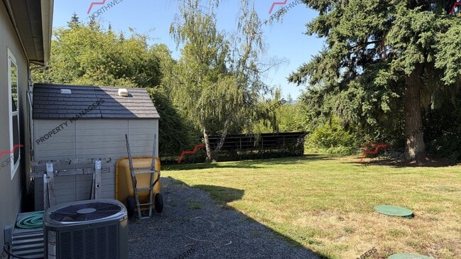 Building Photo - STATUS: *AVAILABLE* | R335 | $2295 + $100 flat rate for Electric and sewer