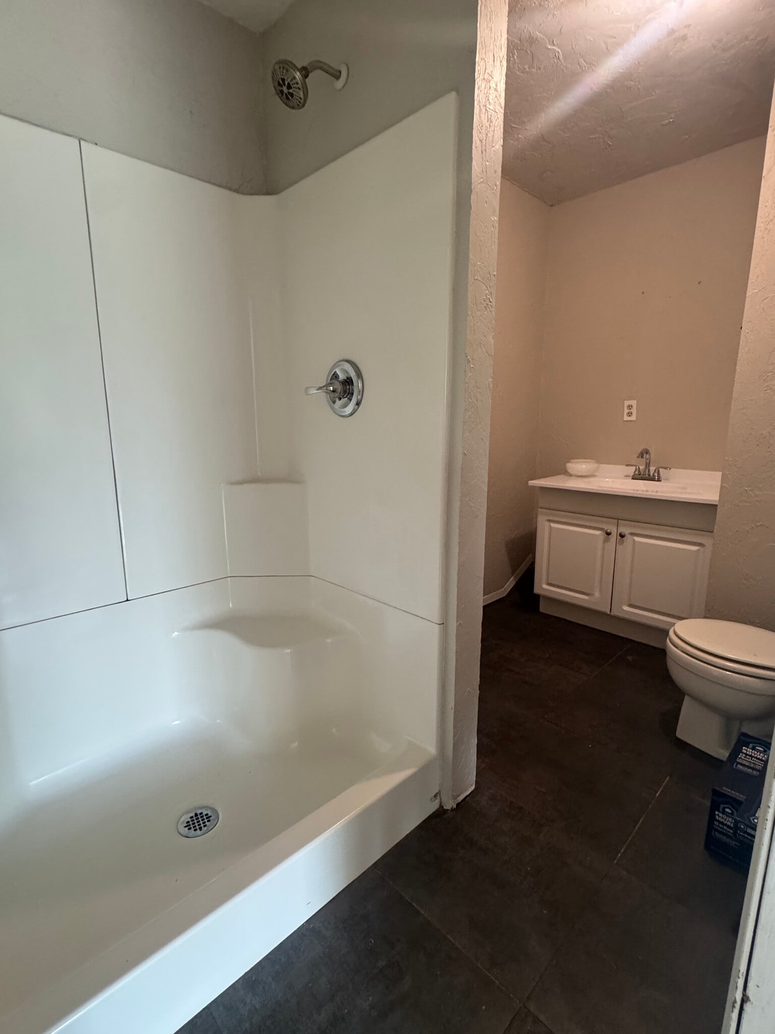 Building Photo - 4906 Vena Ln
