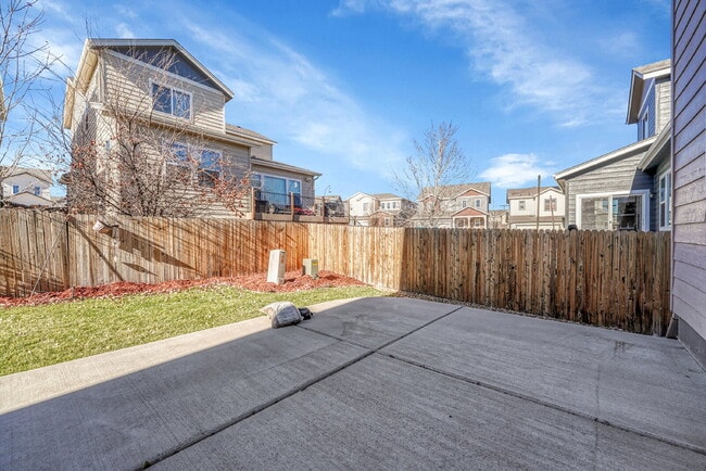 Building Photo - $2,950.00 - 3 Bedrooms, 2.5 Bathrooms, Single Family Home in Circle Rock with Cozy Fireplace!