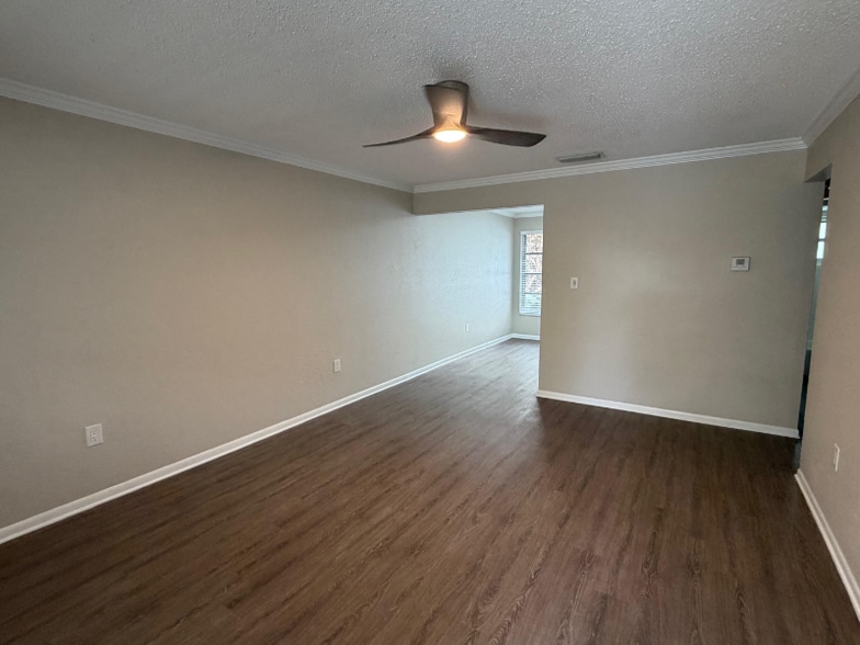 Building Photo - 460 Beltrees St