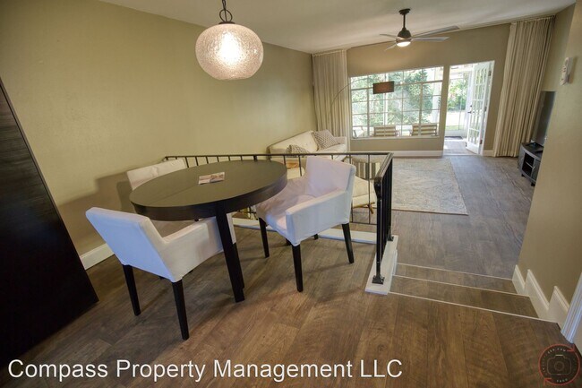 Building Photo - 2 br, 1.5 bath House - 713 W. Venice Ave.