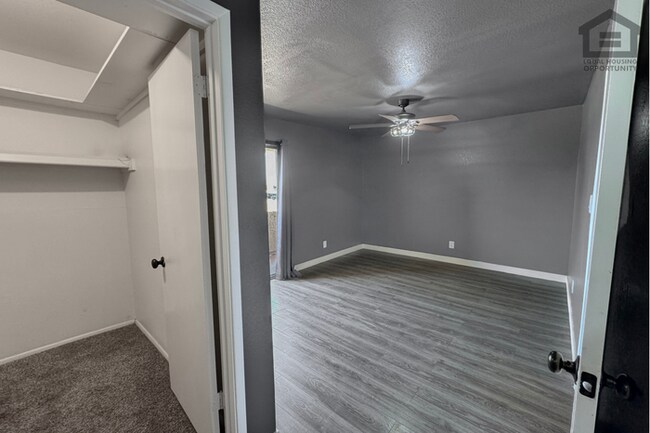 Building Photo - 3Bed/2Bath Townhouse at 47th Ave/Maryland Ave! Ready for Immediate Move-In! – FENCED-IN YARD!