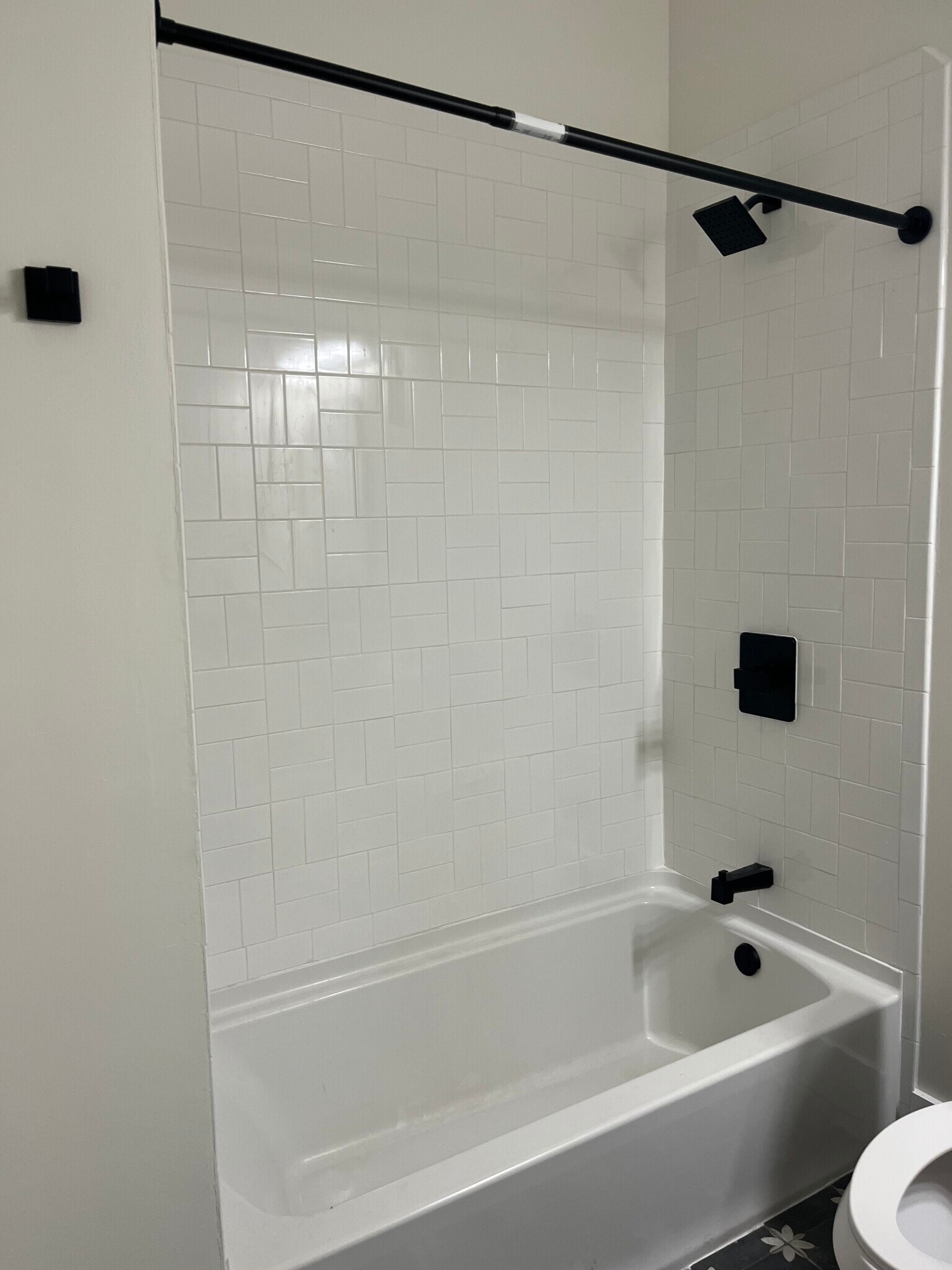 Main bathroom 1 - 421 High Point Rd