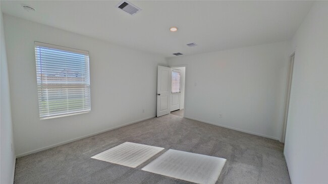 Building Photo - 16843 Old Wagon Wy