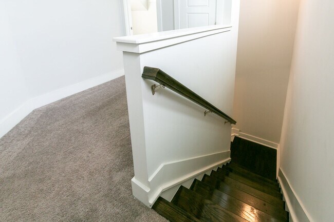 Building Photo - Beautiful 3 Bed/2.5 bath cottage in Chatham Park Available early September