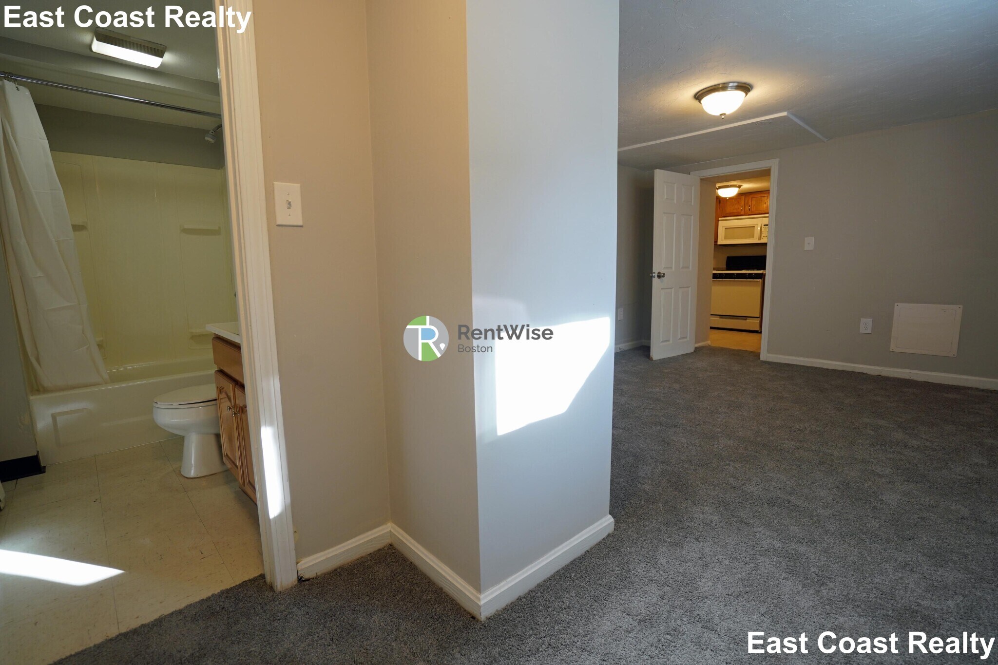 Building Photo - 21 Linden St